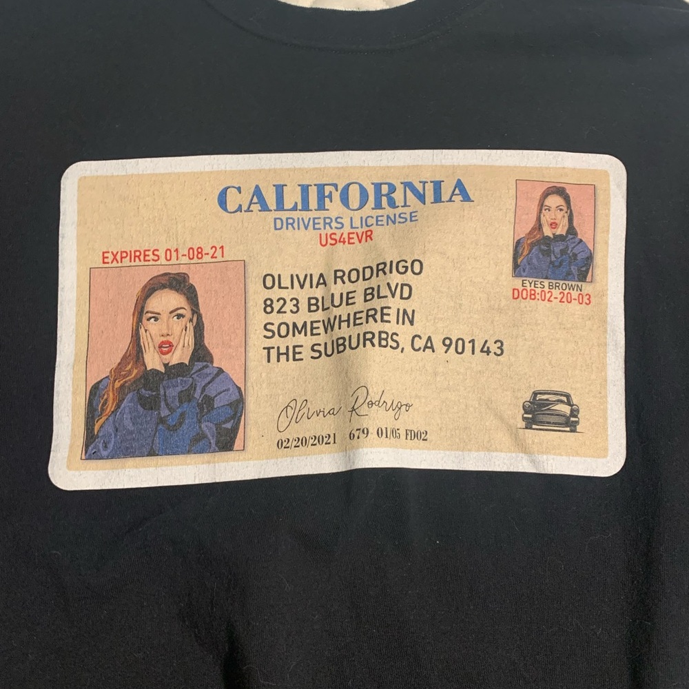 Olivia Rodrigo driver’s license shirt